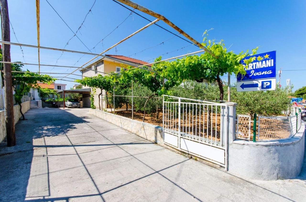 Apartments Ivana Trogir Exterior photo