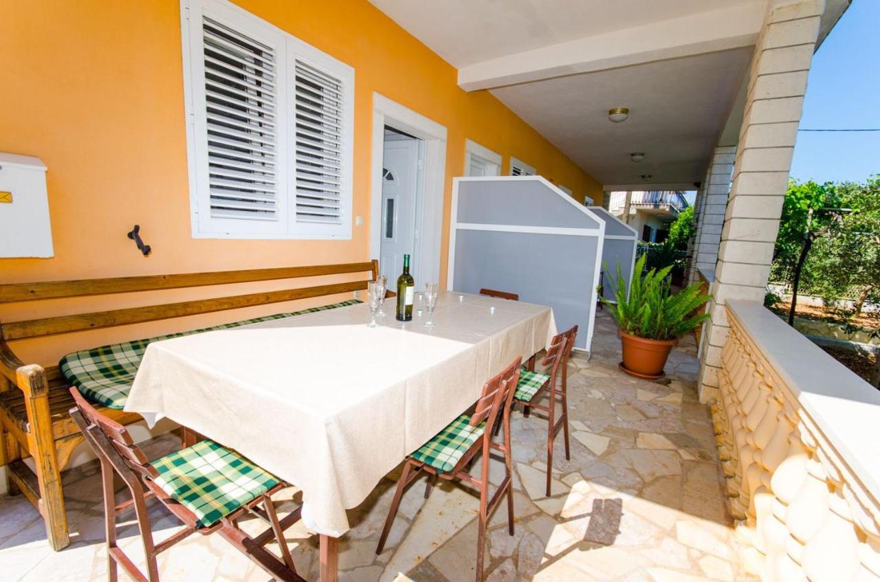 Apartments Ivana Trogir Exterior photo