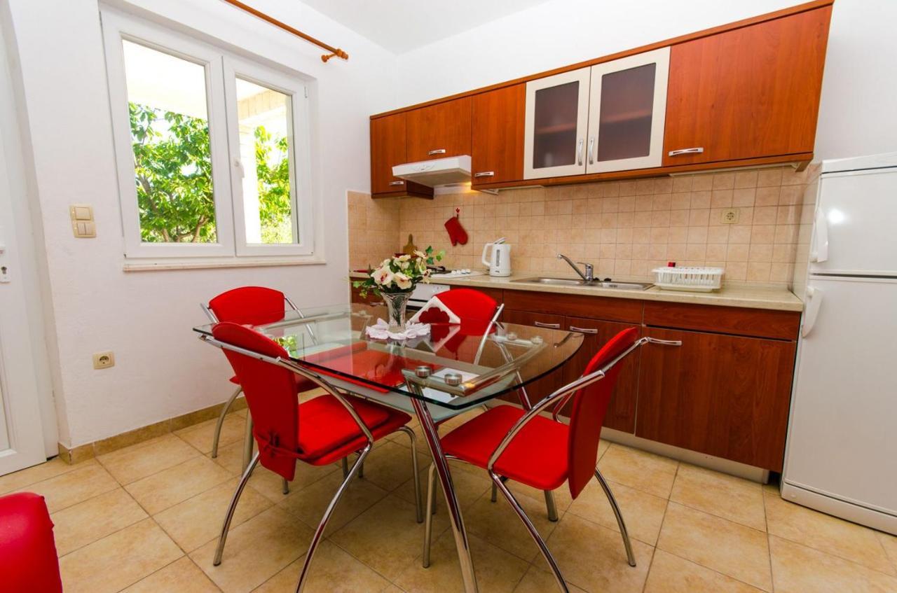 Apartments Ivana Trogir Exterior photo