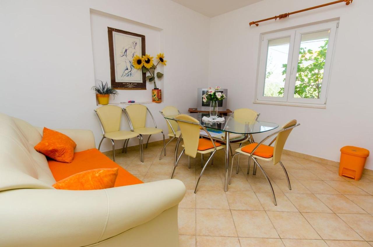 Apartments Ivana Trogir Exterior photo