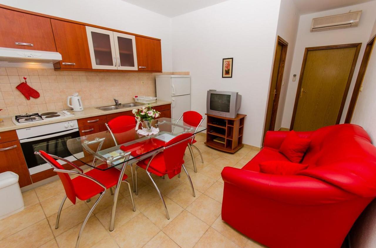 Apartments Ivana Trogir Exterior photo