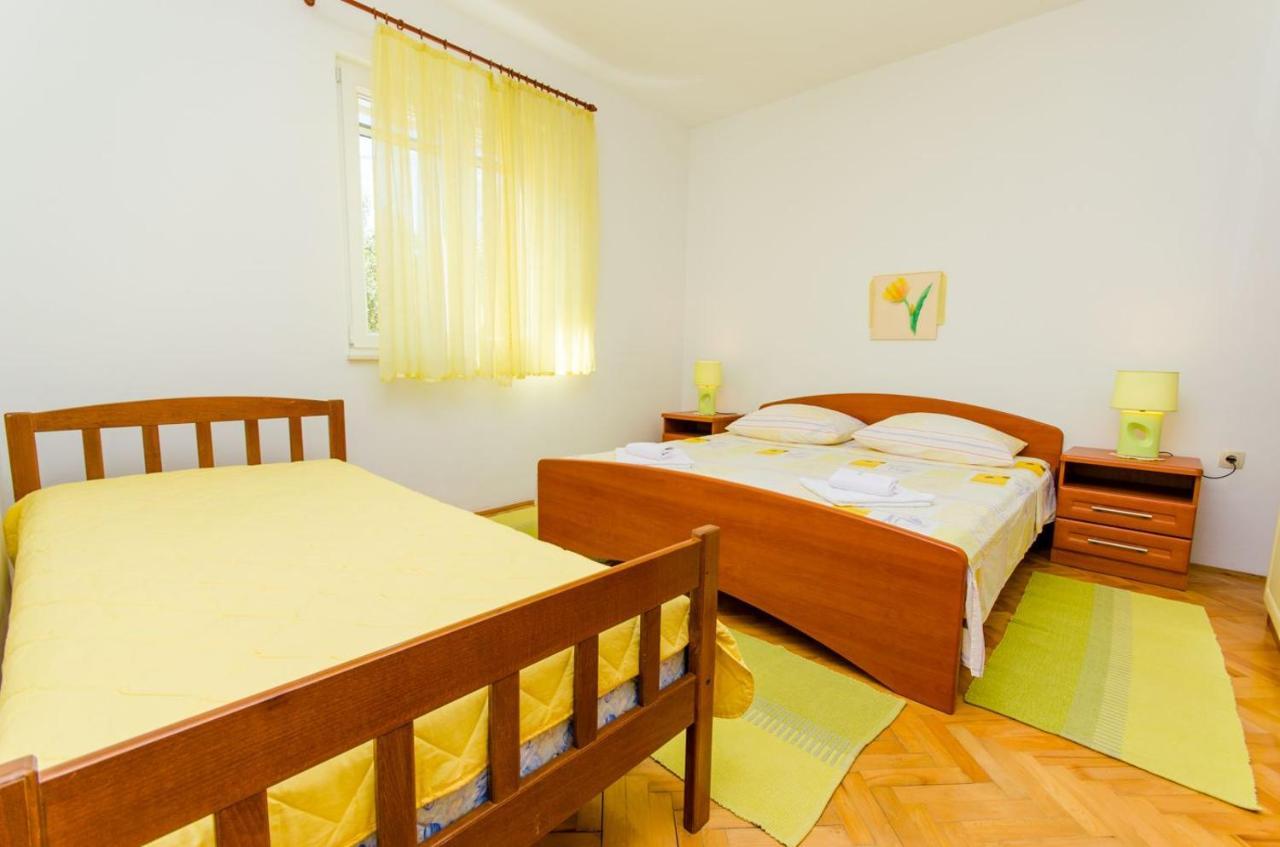 Apartments Ivana Trogir Exterior photo