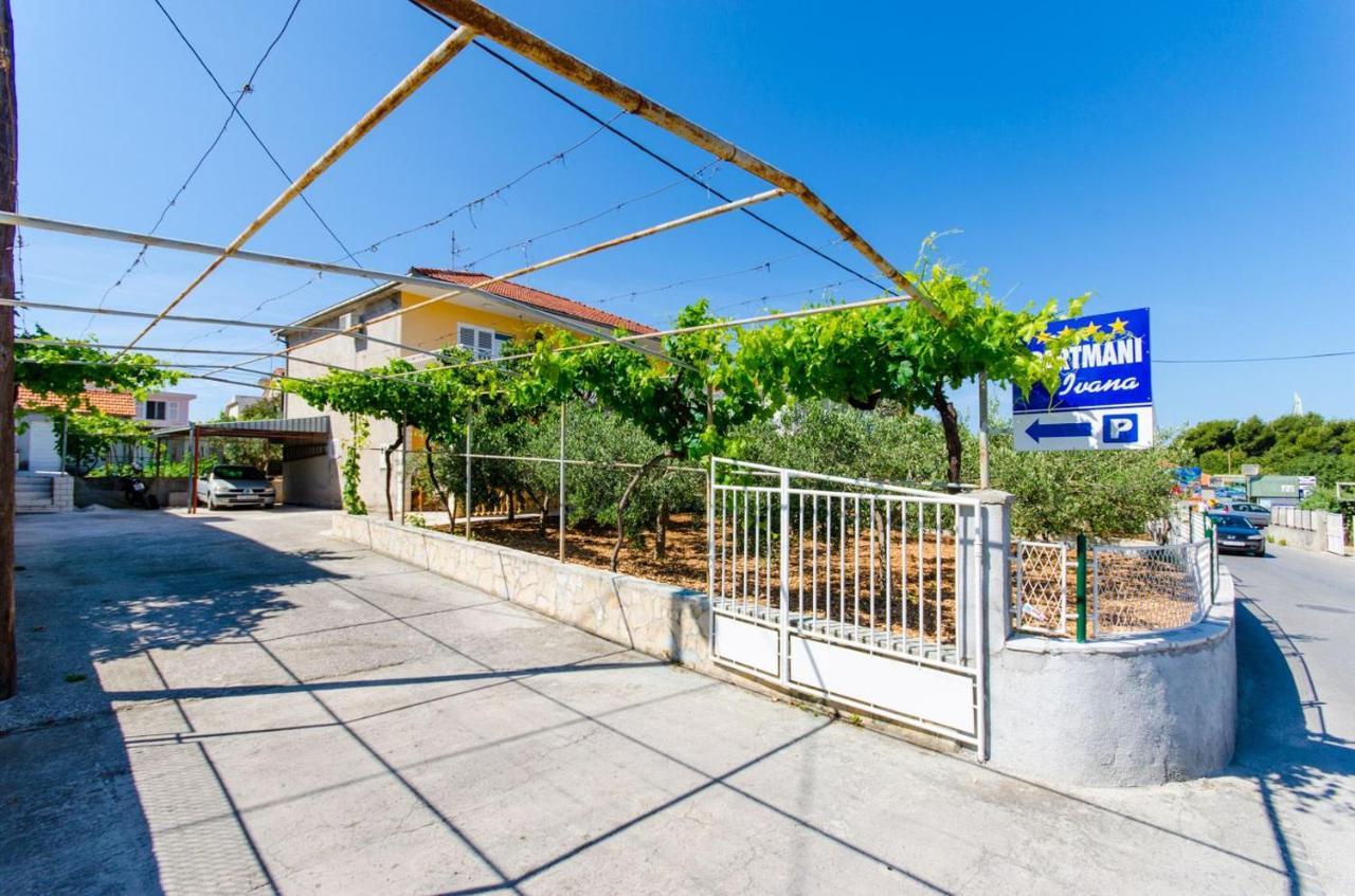 Apartments Ivana Trogir Exterior photo